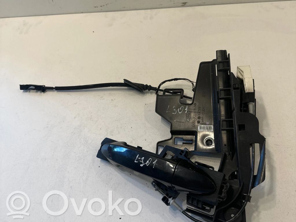 Ford Fiesta Priekšpusē slēdzene 