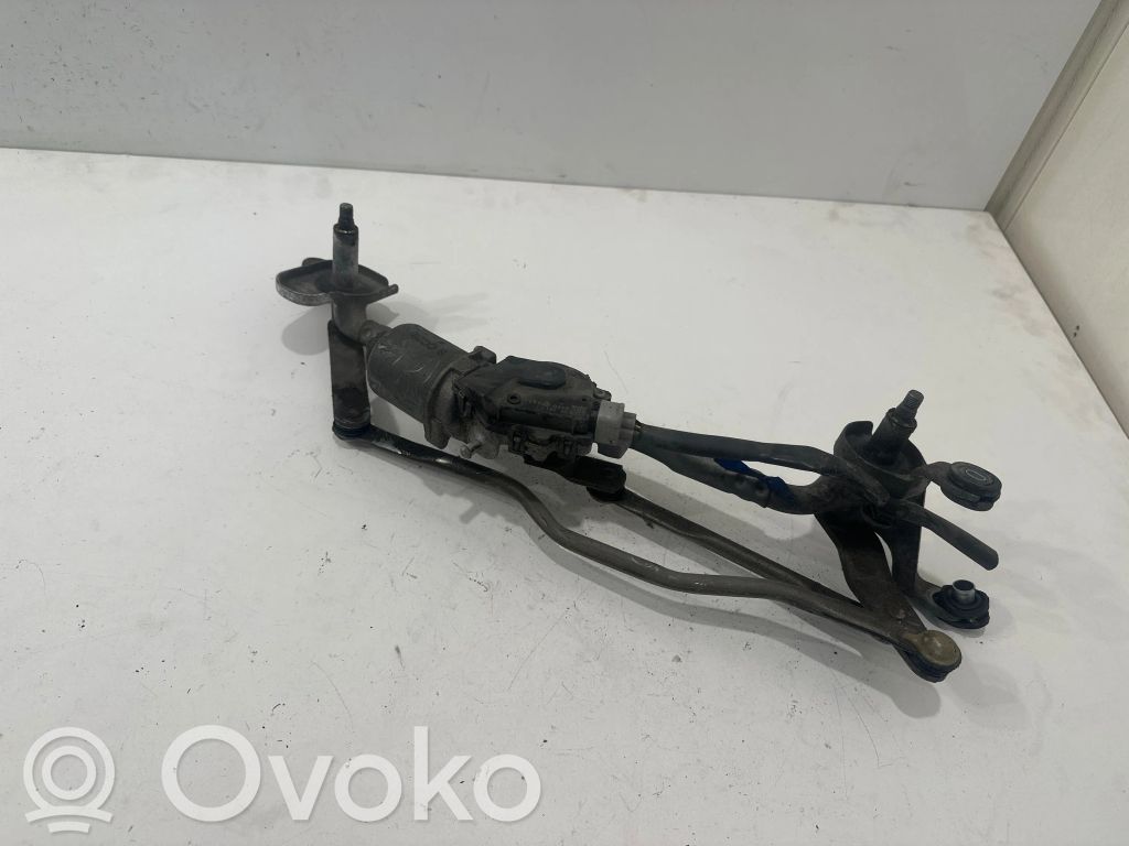 Mazda 5 Front wiper linkage and motor 