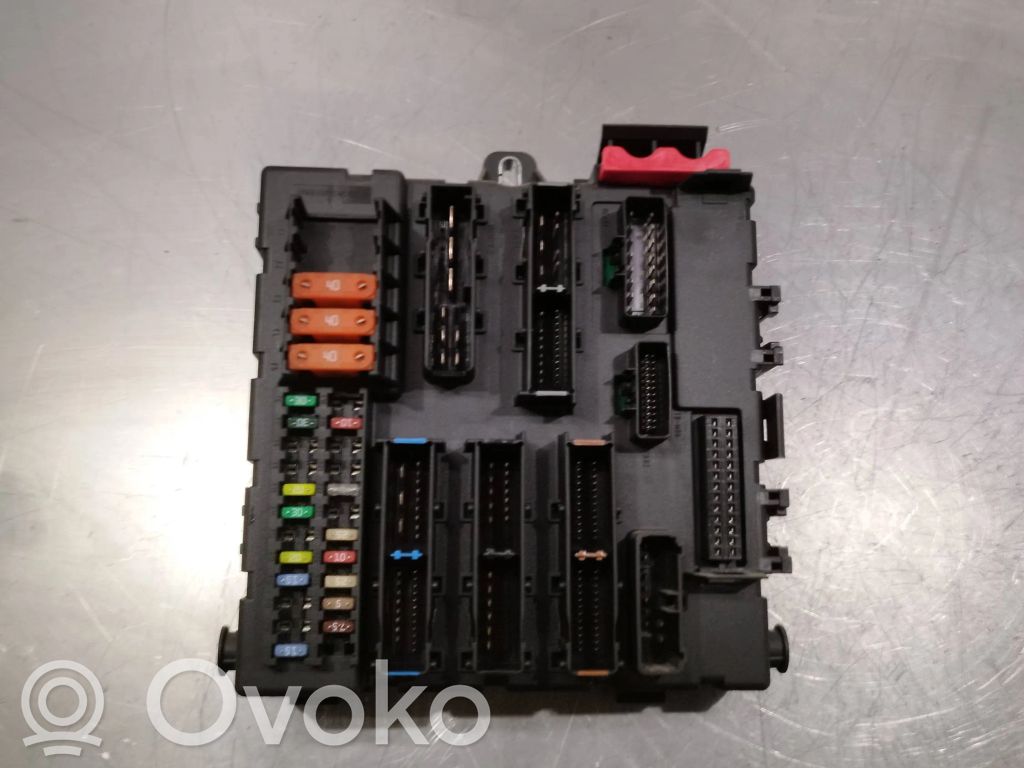 Opel Vectra C Juego de caja de fusibles 