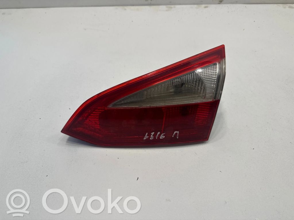 Ford Focus Tailgate rear/tail lights 