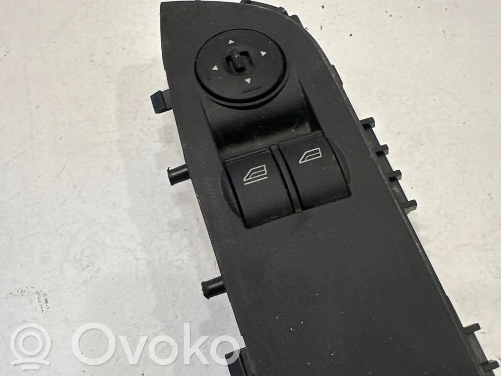 Ford Focus Interruptor del elevalunas eléctrico 