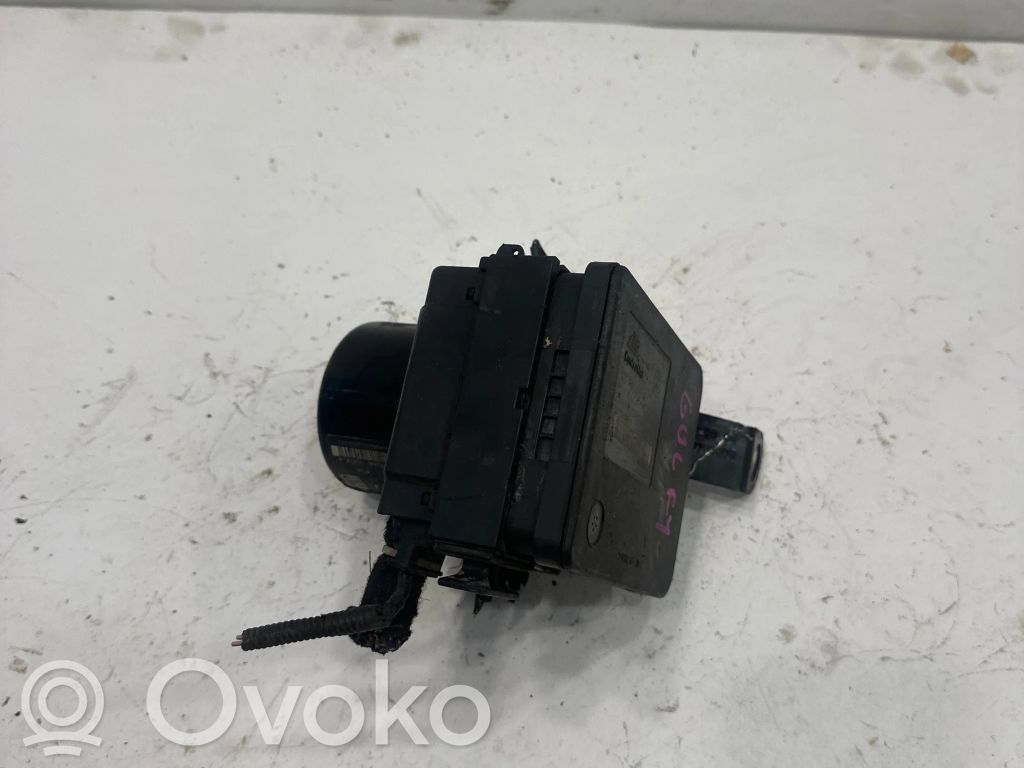 Volkswagen Golf IV Bomba de ABS 