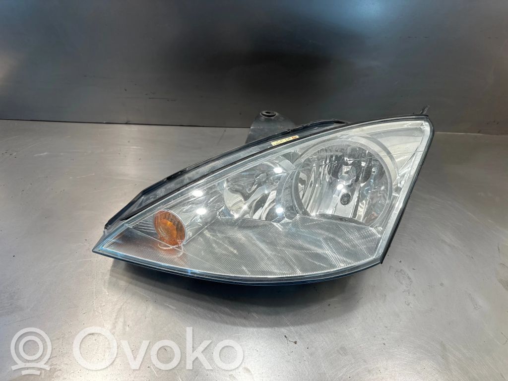 Ford Focus Headlight/headlamp 