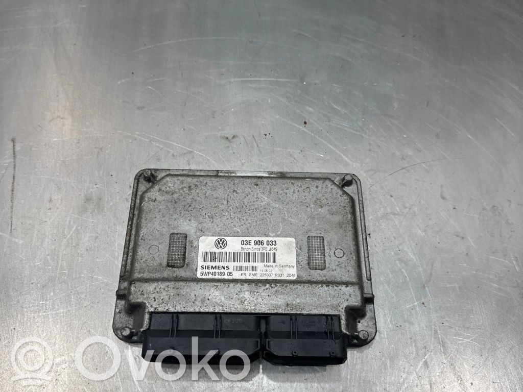 Sterownik / Moduł ECU   03E906033,5WP4018905,3PE4649
