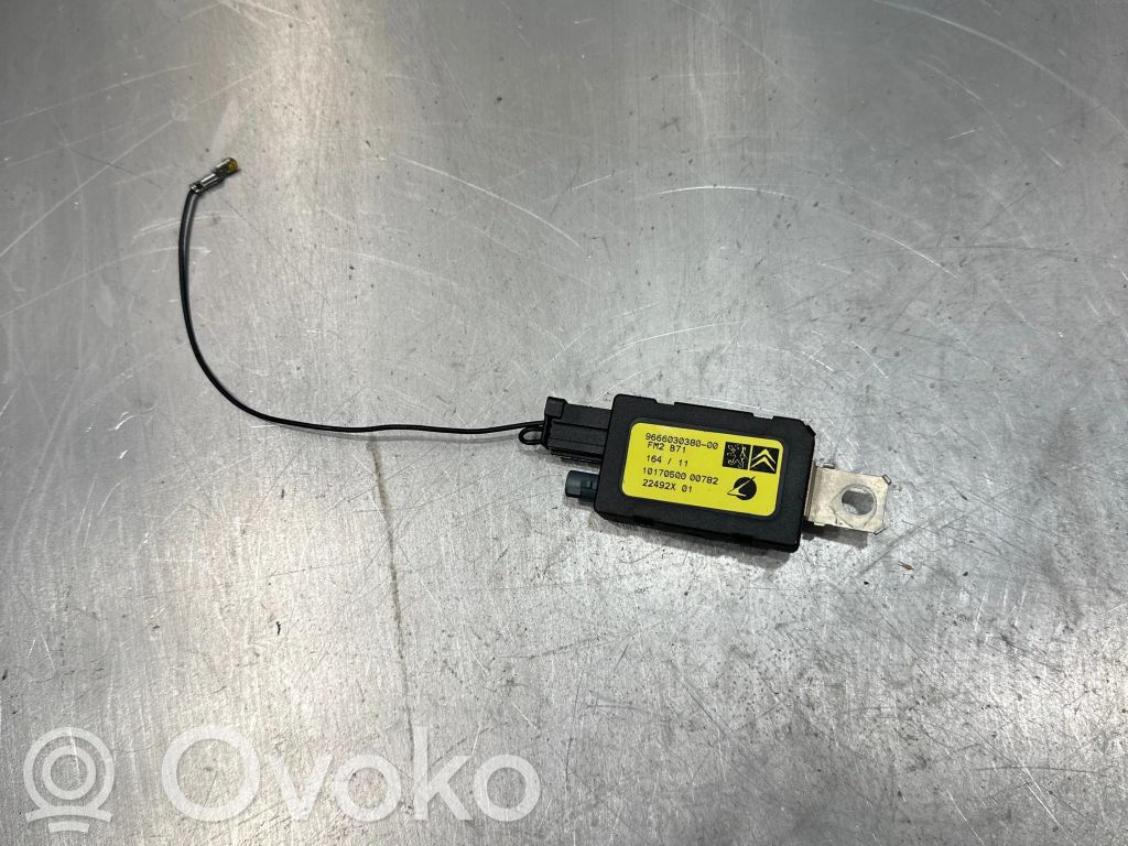 Citroen C4 II Aerial antenna amplifier 