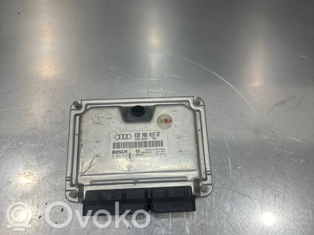 Volkswagen PASSAT B5.5 Engine control unit/module 