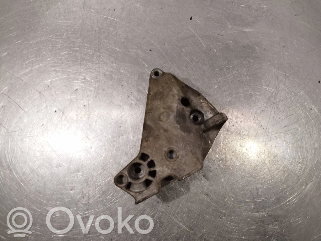 Audi A3 S3 8L Engine mounting bracket 