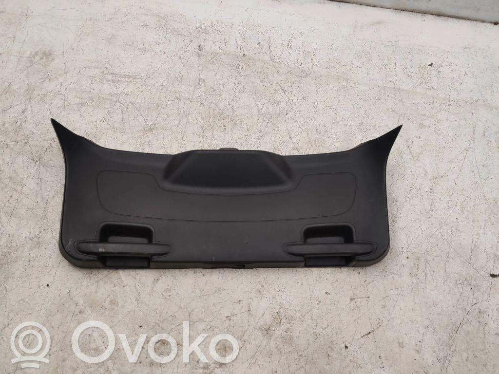 Ford Focus Tailgate trim 