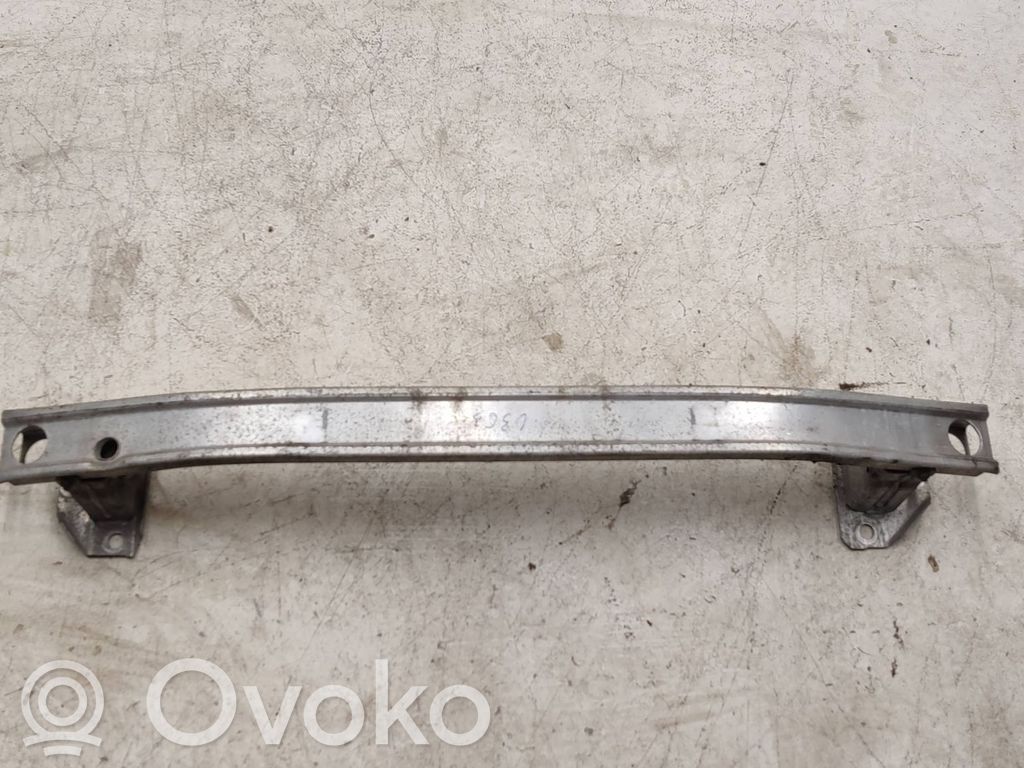 Renault Clio III Priekšpusē bampera sija / balka 