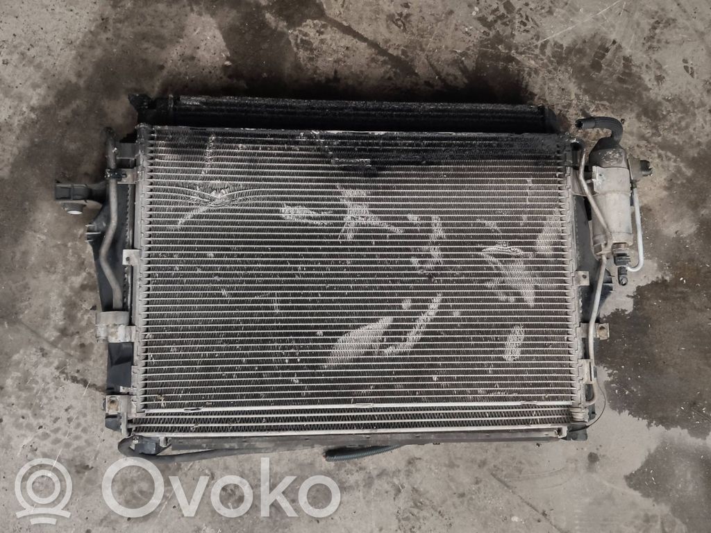 Volvo XC90 Panou suport radiator 