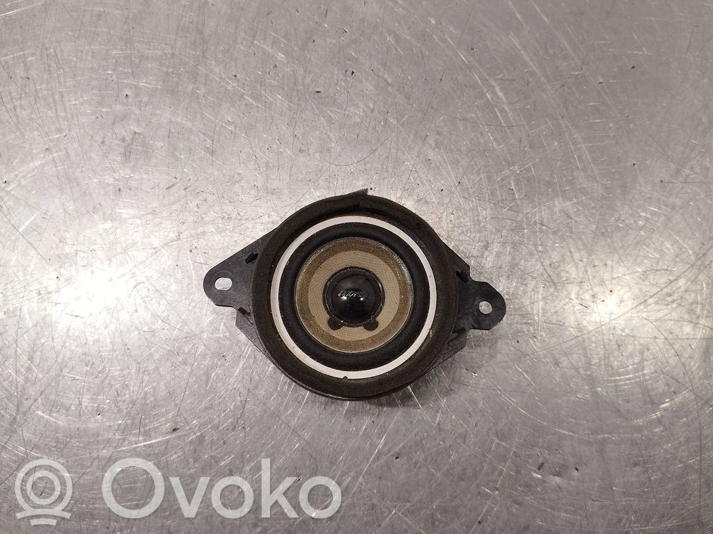 Mazda 6 Garsiakalbis (-iai) galinėse duryse 
