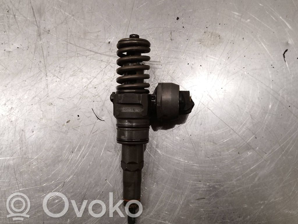 Volkswagen Caddy Inyector de combustible 