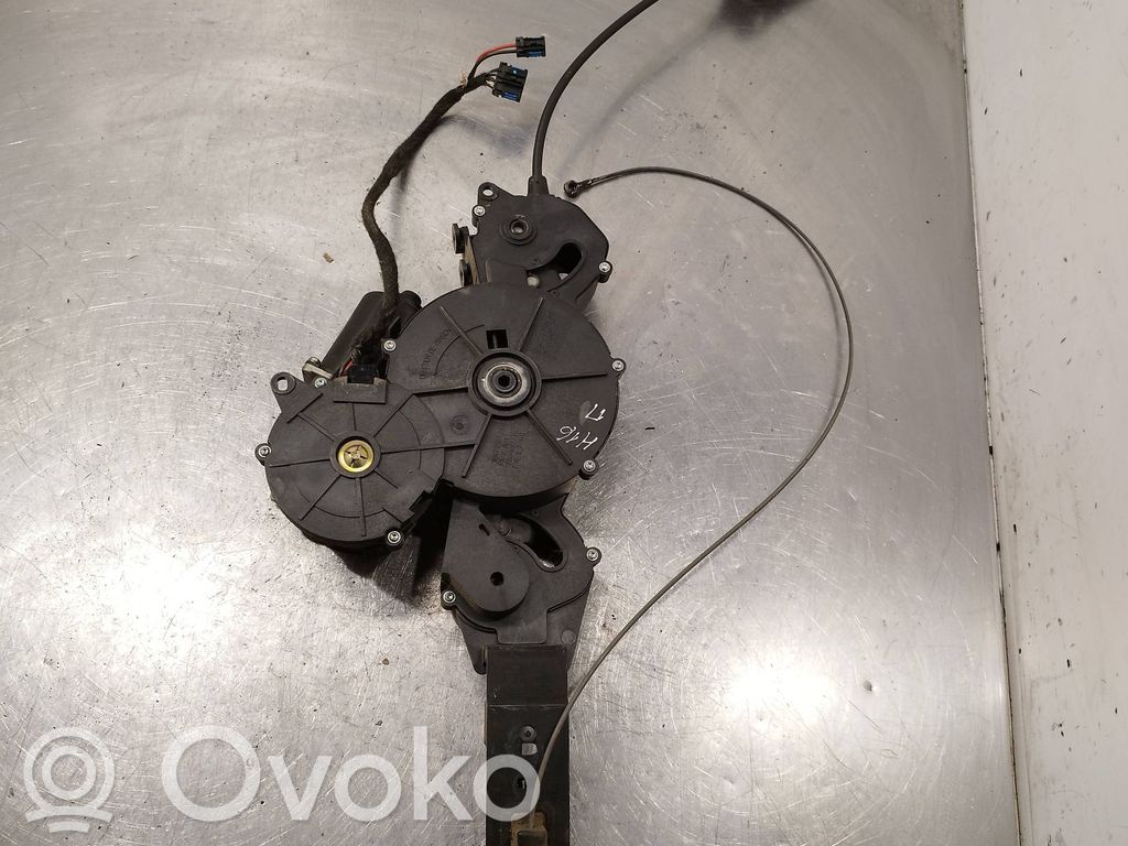 Citroen C8 Siłownik zamka drzwi bocznych / przesuwnych 