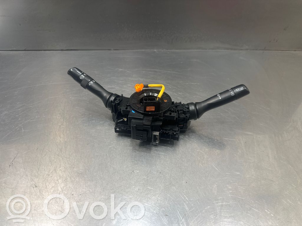 Toyota Yaris Leva/interruttore dell’indicatore di direzione e tergicristallo 