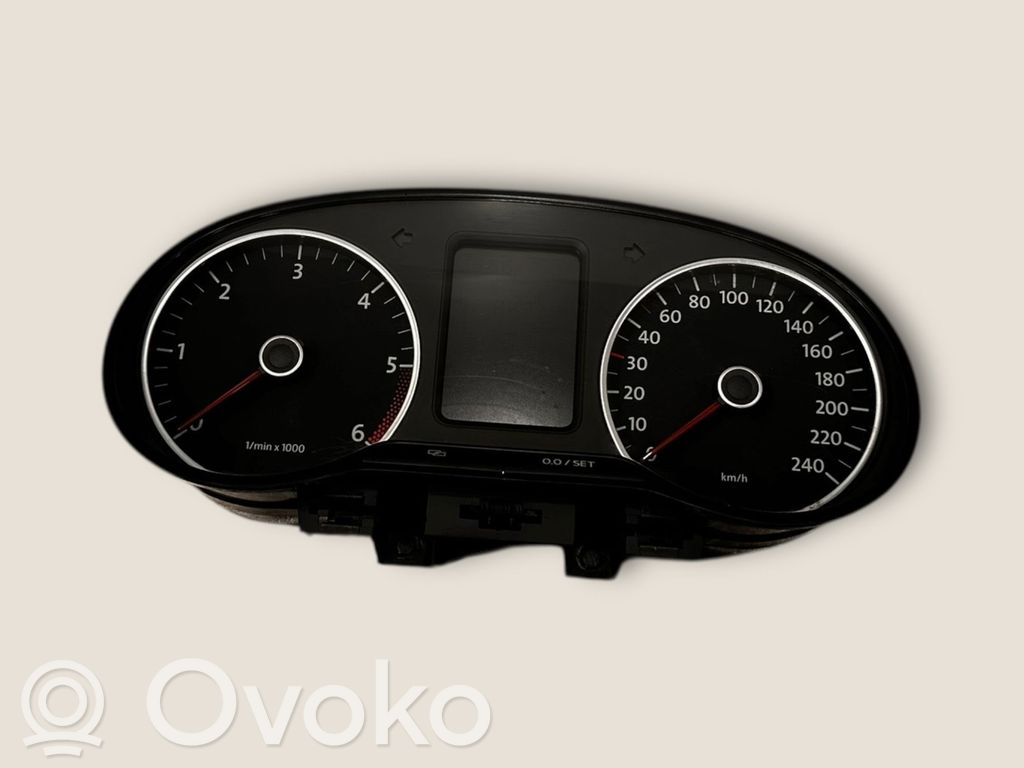 Volkswagen Polo V 6R Licznik / Prędkościomierz 