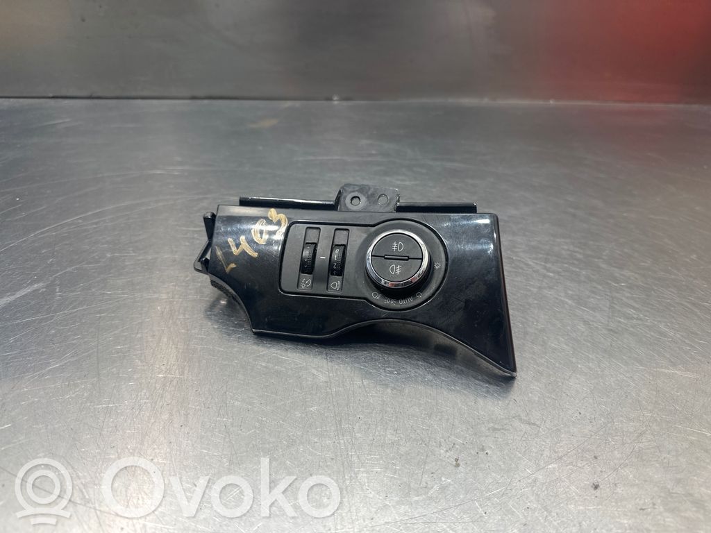 Chevrolet Orlando Light switch 