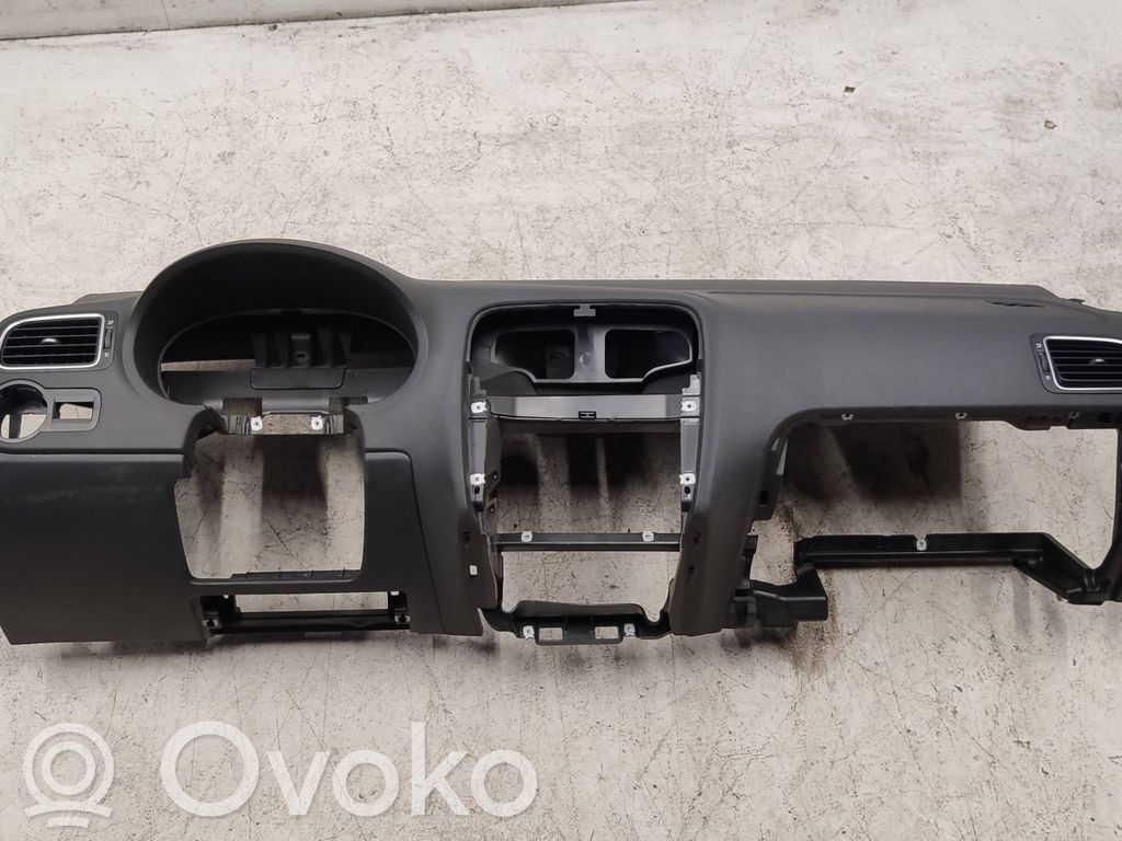 Deska rozdzielcza   6R1857002