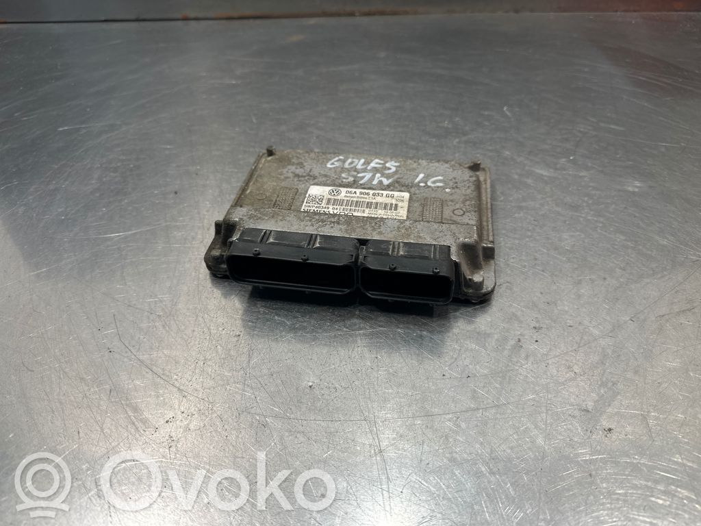 Volkswagen Golf V Engine control unit/module 