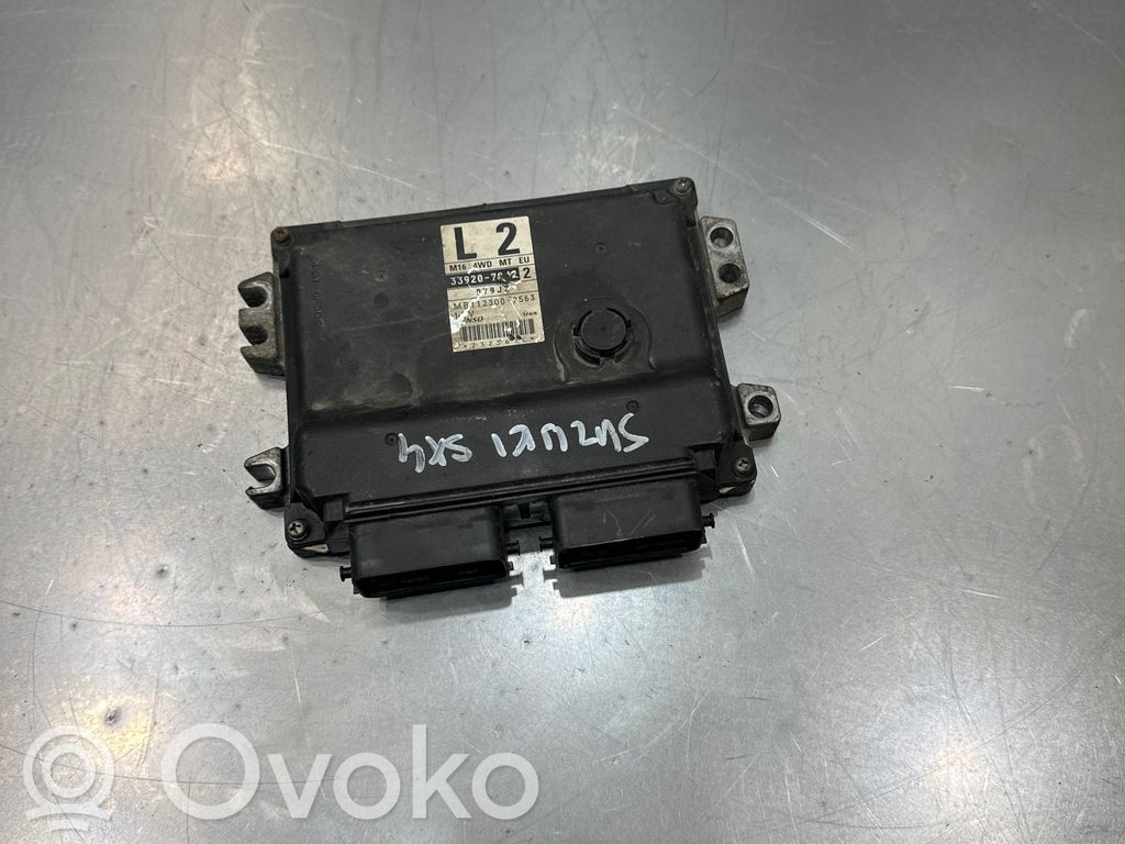 Engine control unit/module   MB113002563,3392076022,079J2