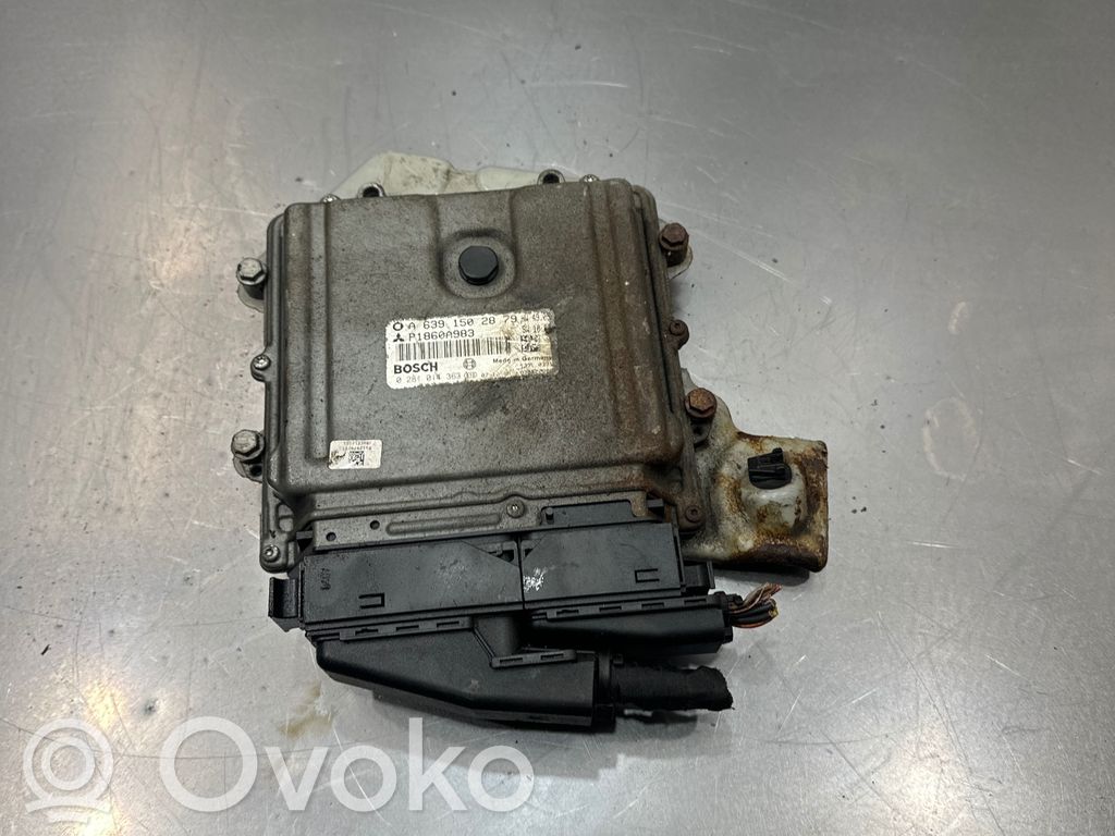 Mitsubishi Colt Engine control unit/module 
