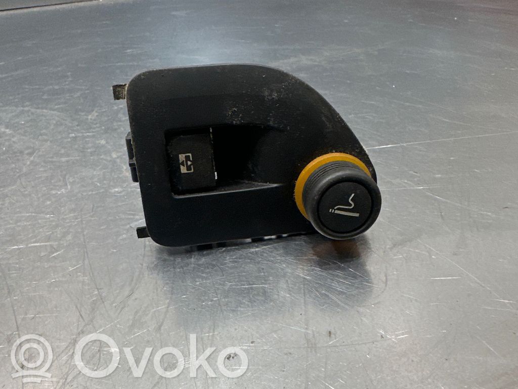 Peugeot 308 SW  Interruptor del elevalunas eléctrico 
