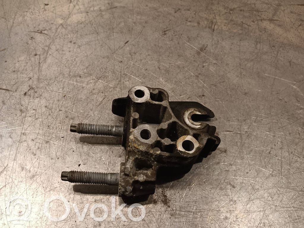 Ford Galaxy Engine mounting bracket 