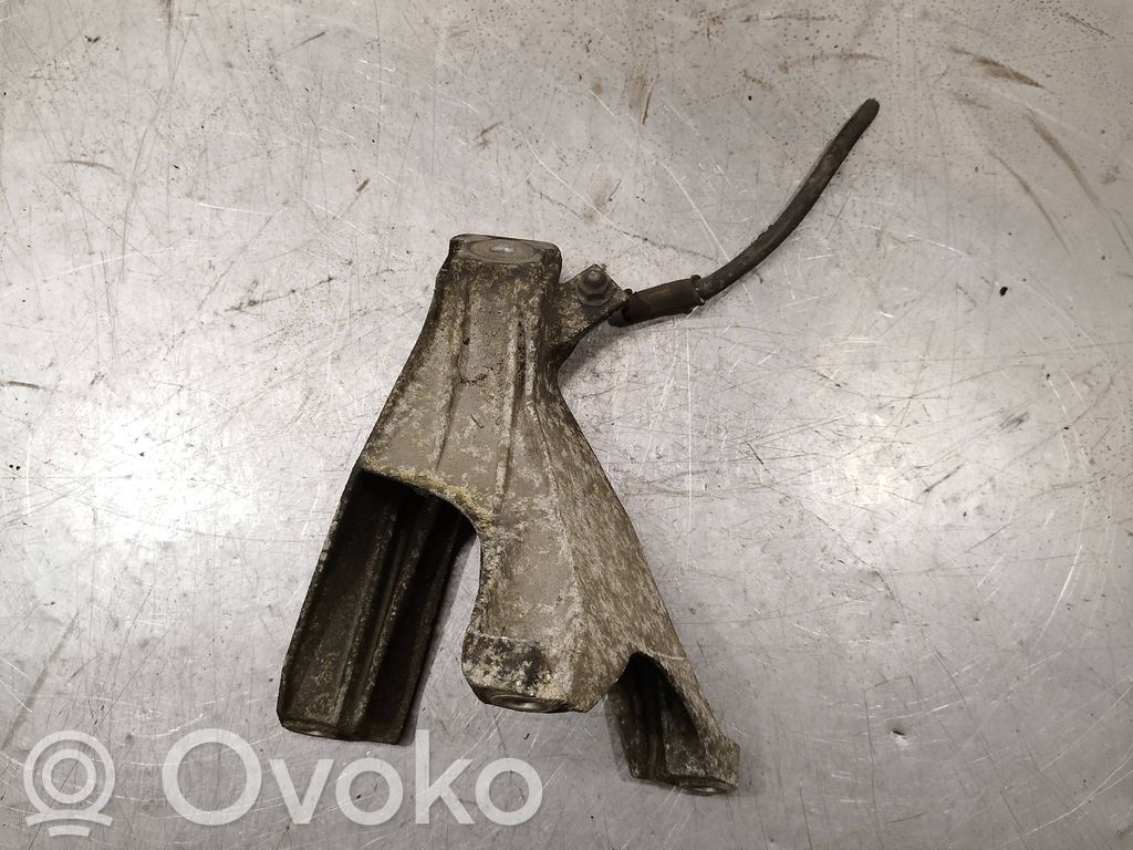 Engine mounting bracket   4F0199308
