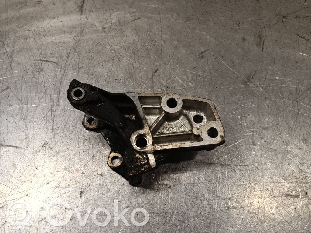 Renault Avantime Engine mounting bracket 