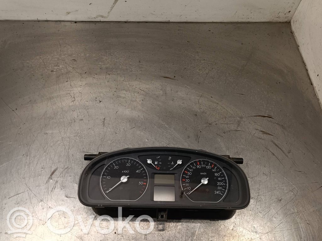 Licznik / Prędkościomierz   8200218888,880079,X74H6D16DG