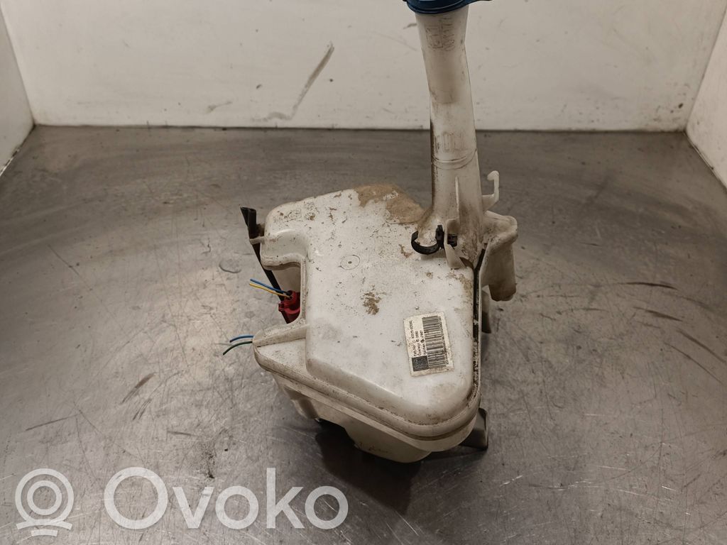 Toyota Yaris Zbiornik płynu do spryskiwaczy szyby przedniej / czołowej 