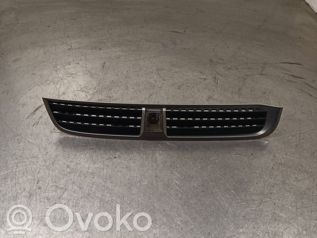 Opel Antara Lusteinlass Gitter Kotflügel 