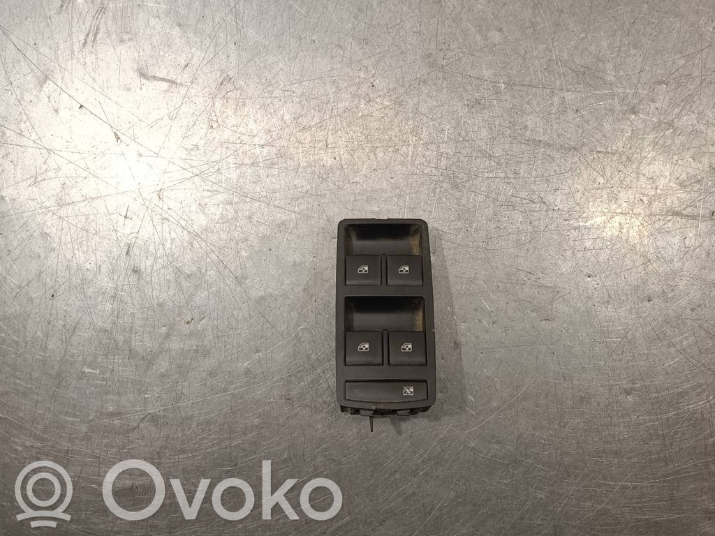 Opel Insignia A Interruptor del elevalunas eléctrico 