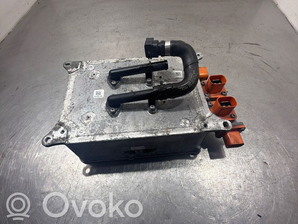 Volkswagen PASSAT B8 Ładowarka do akumulatora 