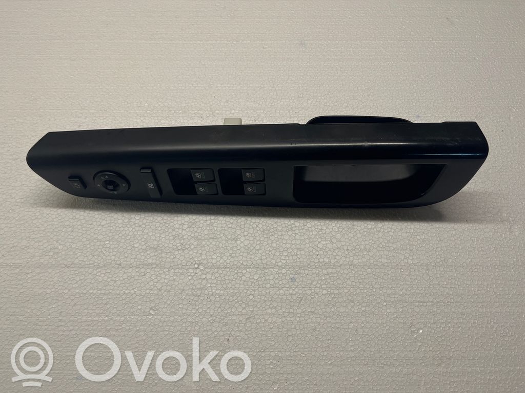 KIA Ceed Interruptor del elevalunas eléctrico 