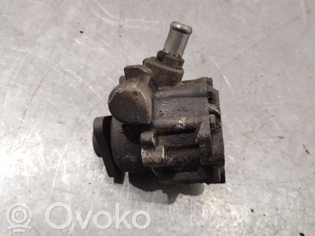 Land Rover Freelander Ohjaustehostimen pumppu 