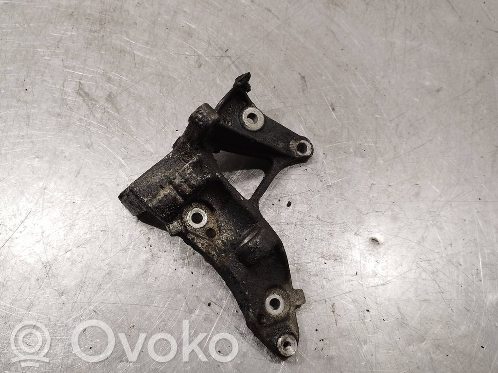 Ford Focus Suport generator/alternator 