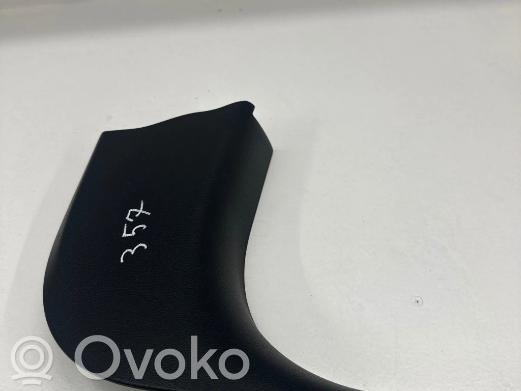 BMW 3 E90 E91 Foot area side trim 