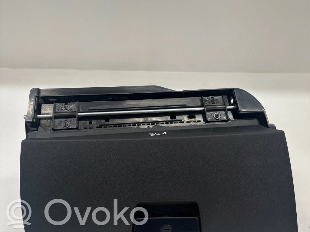 BMW 3 E90 E91 Glove box 