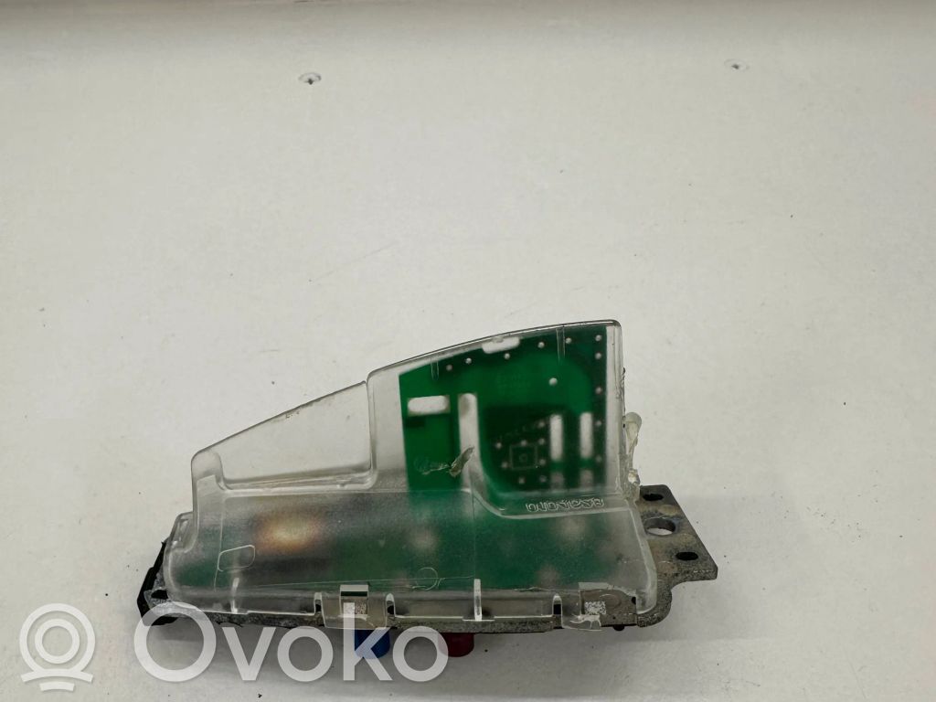 Antena (GPS antena)   6940418,694041802