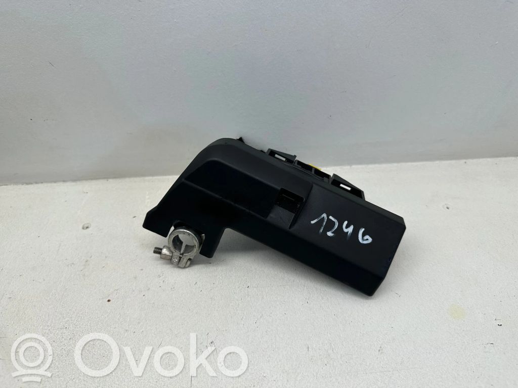 Audi A6 S6 C6 4F Плюсовый провод (аккумулятора) 