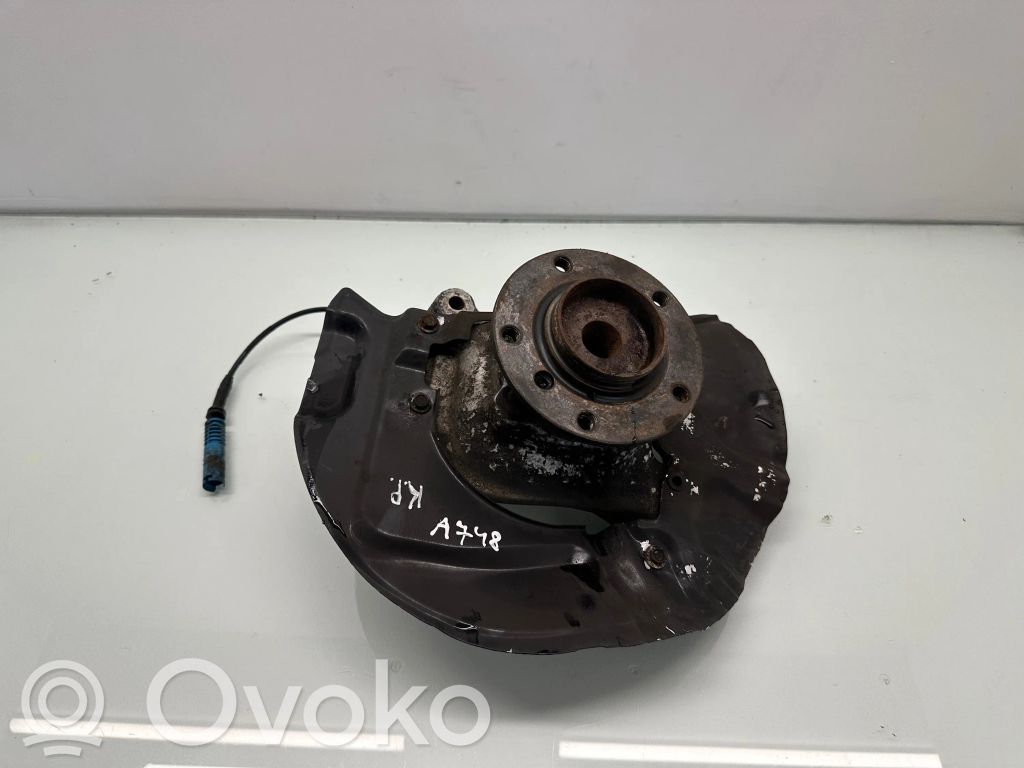 BMW 5 E60 E61 Priekinė stebulė 