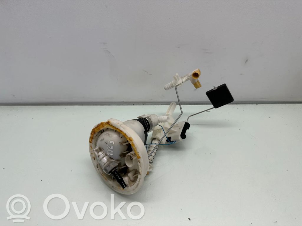 BMW 1 E81 E87 Fuel level sensor 