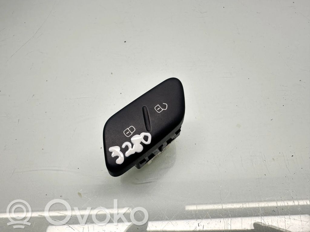 Volkswagen Polo V 6R Central locking switch button 