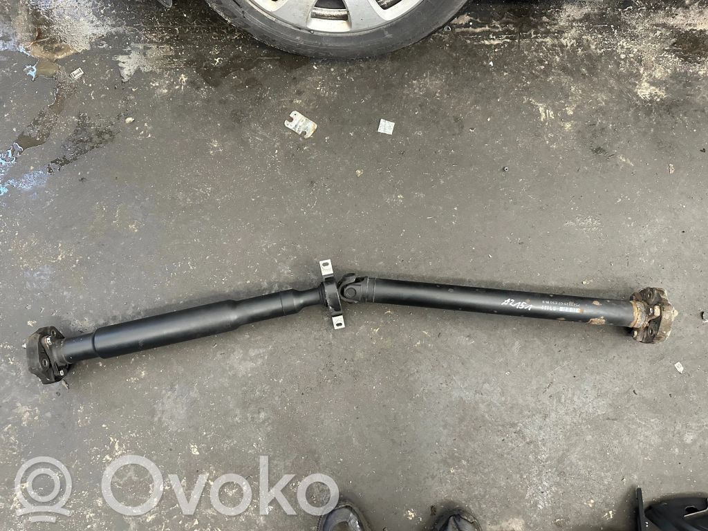 BMW 3 E90 E91 Kardanas komplekte 