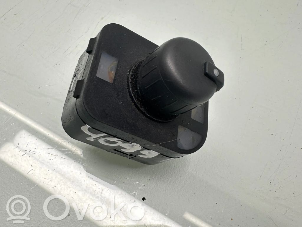 Audi Q7 4L Sānu spoguļu slēdzis 