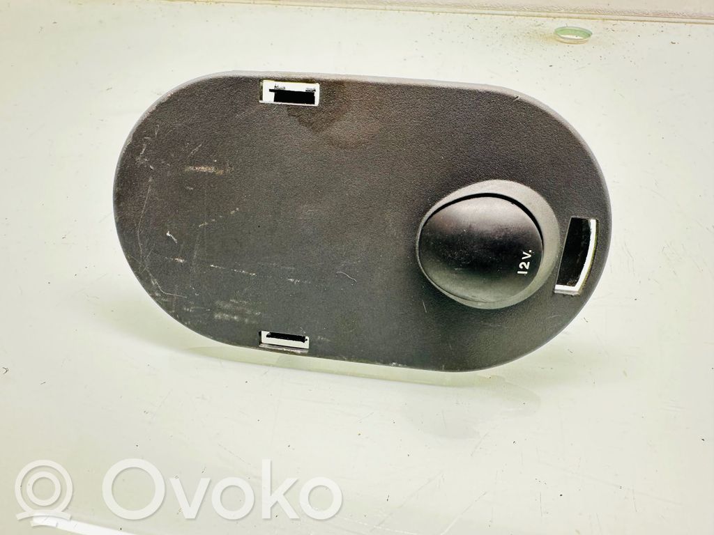 Citroen Jumpy Cigarette lighter trim front 