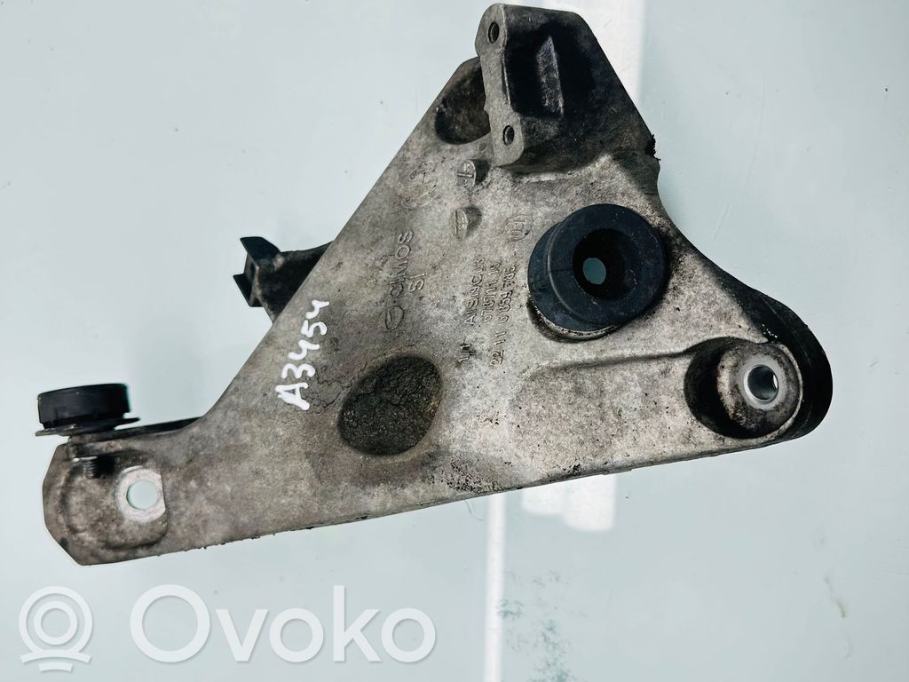 BMW X5 F15 Engine mounting bracket 