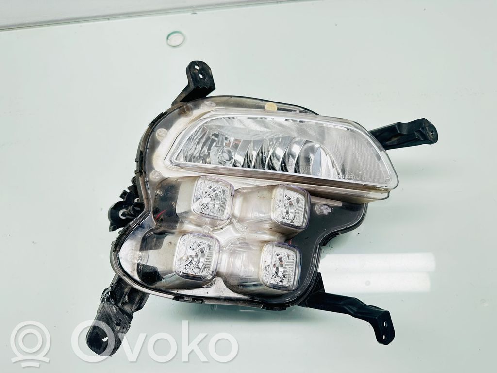 KIA Ceed Miglas lukturis priekšā 