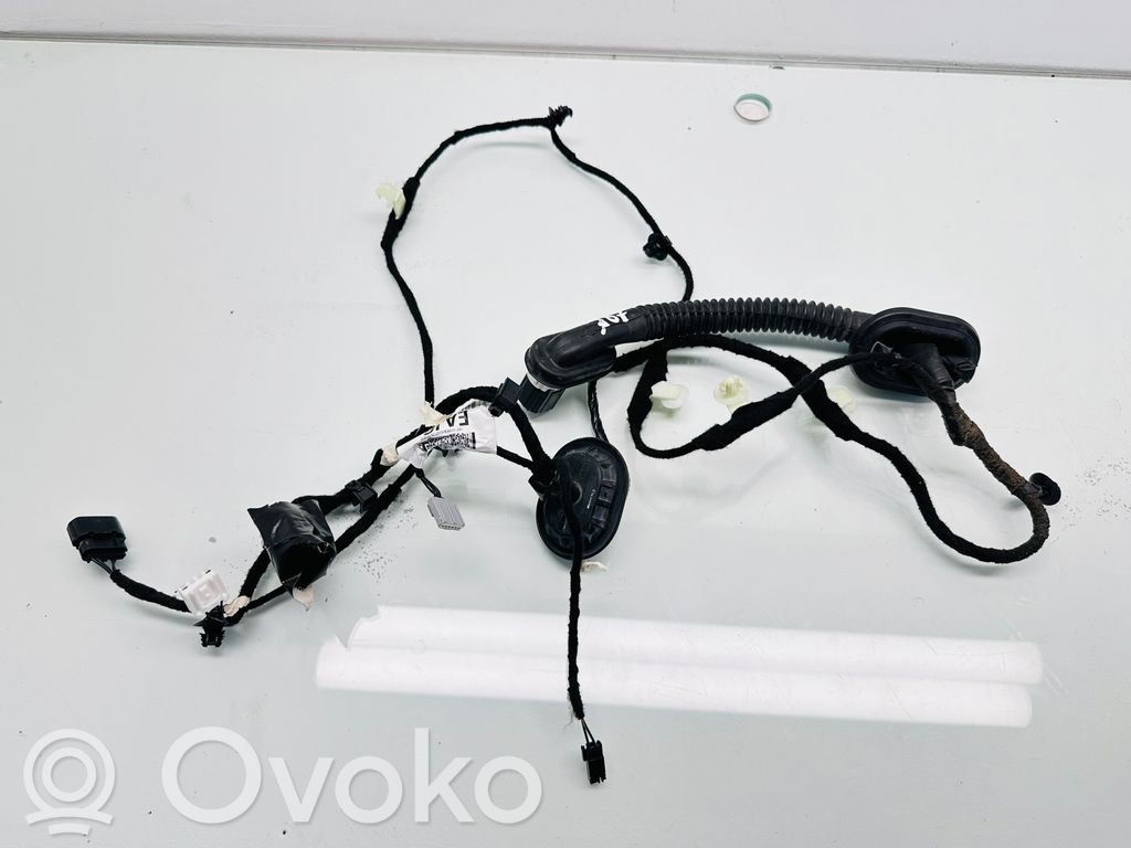 Ford Kuga III Cableado de puerta trasera 