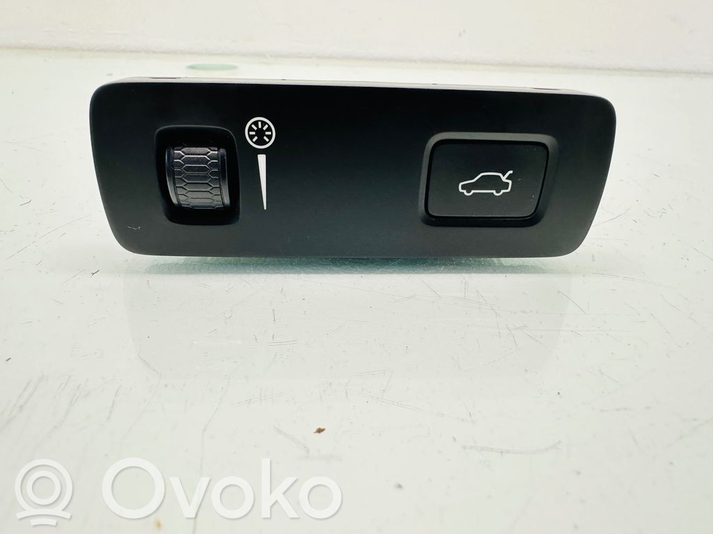 Volvo S90, V90 Tailgate opening switch 